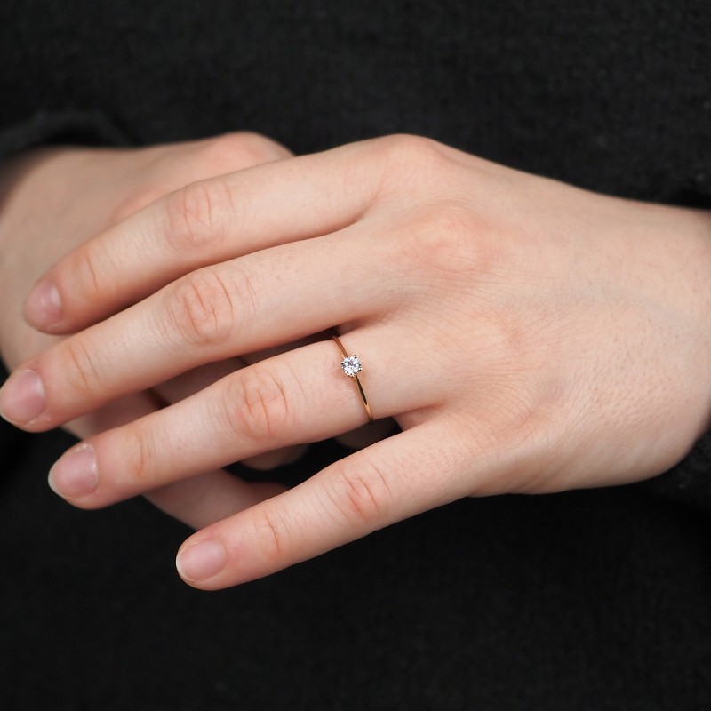 Bague solitaire femme Carador Or 375/000 et Oxyde de zirconium