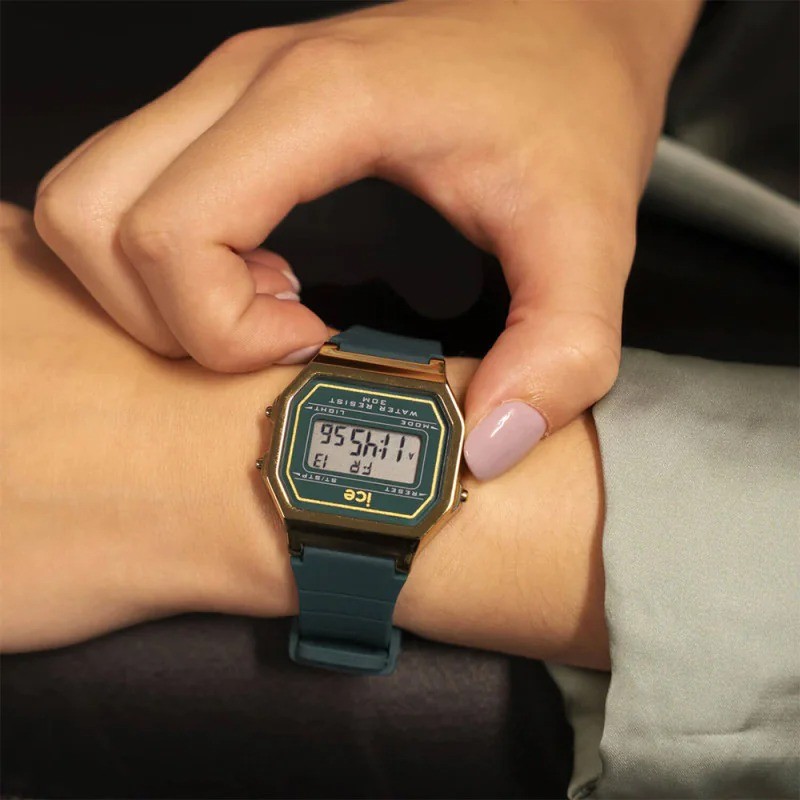 Montre Mixte Ice Watch Digit retro Bracelet en silicone vert