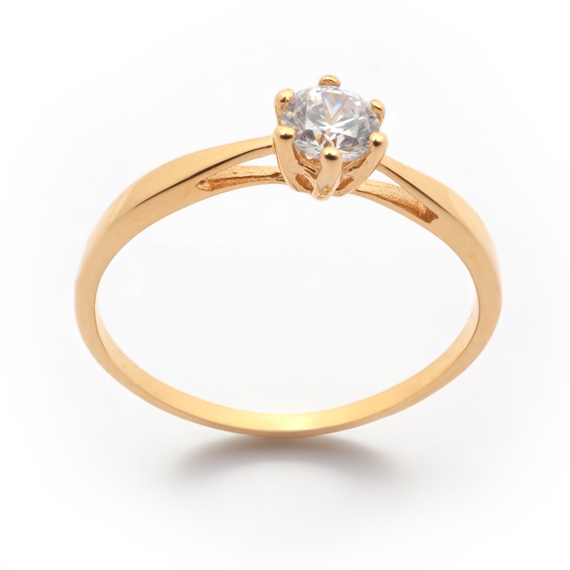 Bague solitaire  Carador en or jaune 375/000 et oxyde de zirconium serti 4 griffes