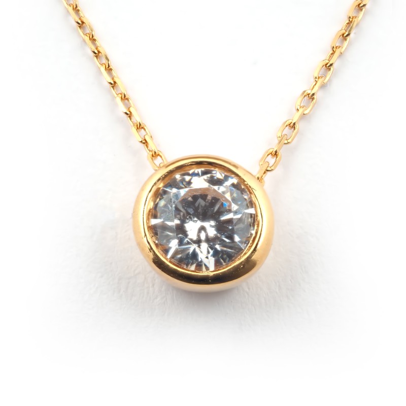 Collier Solitaire Carador en or jaune 375/000, oxyde de zirconium de 4.75mm serti clos