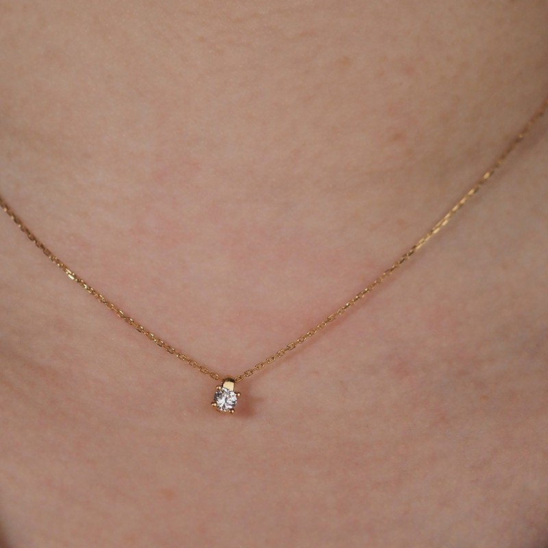 Collier Solitaire Carador en or jaune 375/000, oxyde de zirconium de 3mm serti 4 griffes