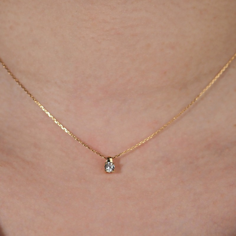 Collier Solitaire Carador en or jaune 375/000, oxyde de zirconium de 3.5mm serti 4 griffes