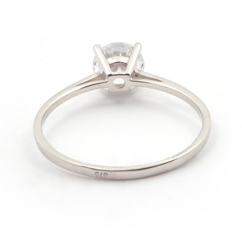Bague solitaire  Carador en or blanc 375/000 et oxyde de zirconium serti 4 griffes