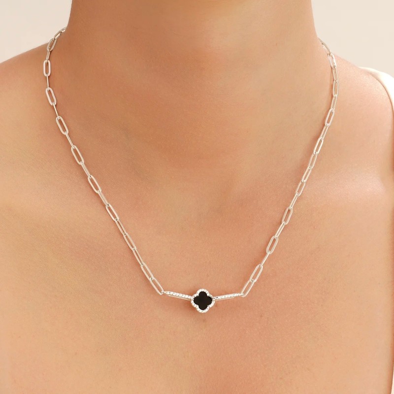 Collier Légende petit trèfle Charles Garnier en argent avec agate noire