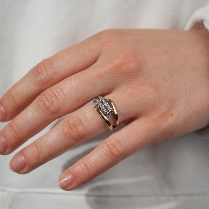 Bague Ceinturon Carador en or jaune 750/000 et Diamant