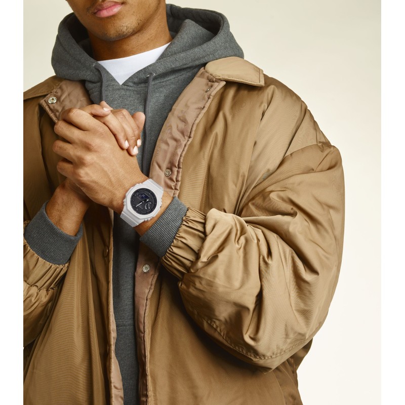 Montre Homme Casio G-Shock en résine blanche Boitier rond