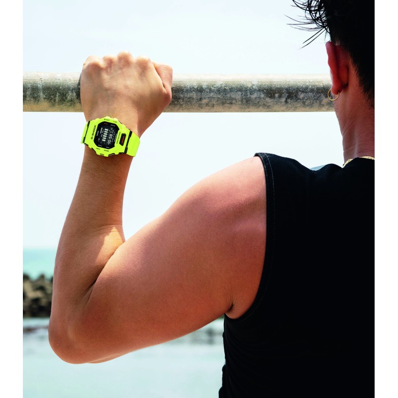 Montre Homme Casio G-Squad bracelet en résine jaune