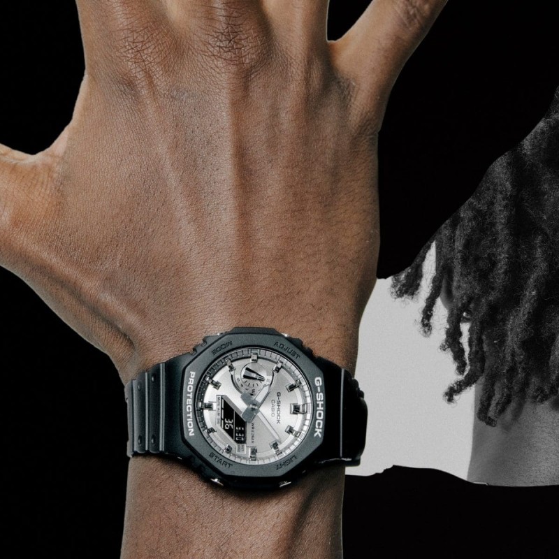 Montre Homme Casio G-SHOCK en résine noire et cadran argenté