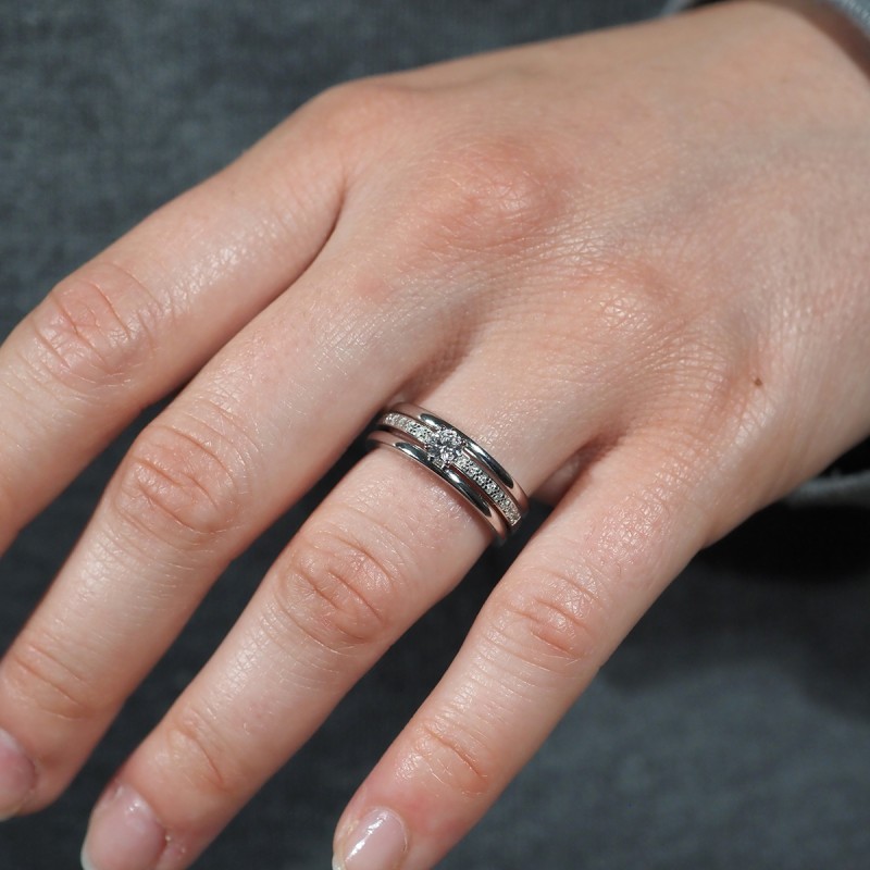 Bague Solitaire accompagné Carador en  OR 750/000 et Diamants