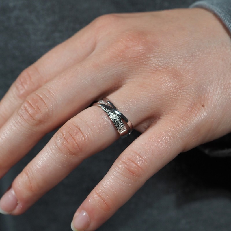 Bague en or 750/000 et diamants 0.02 carats