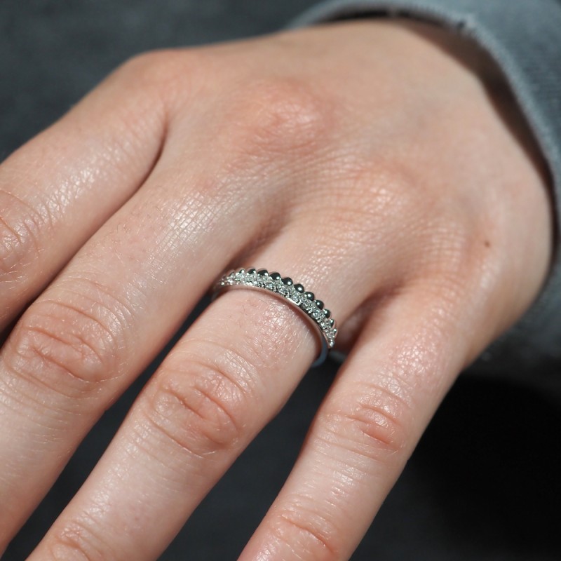 Bague Carador type alliance demi-tour diamant or blanc 750/000