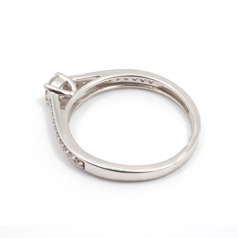 BAGUE SOLITAIRE ACCOMPAGNE OR BLANC 750/000 ET DIAMANTS