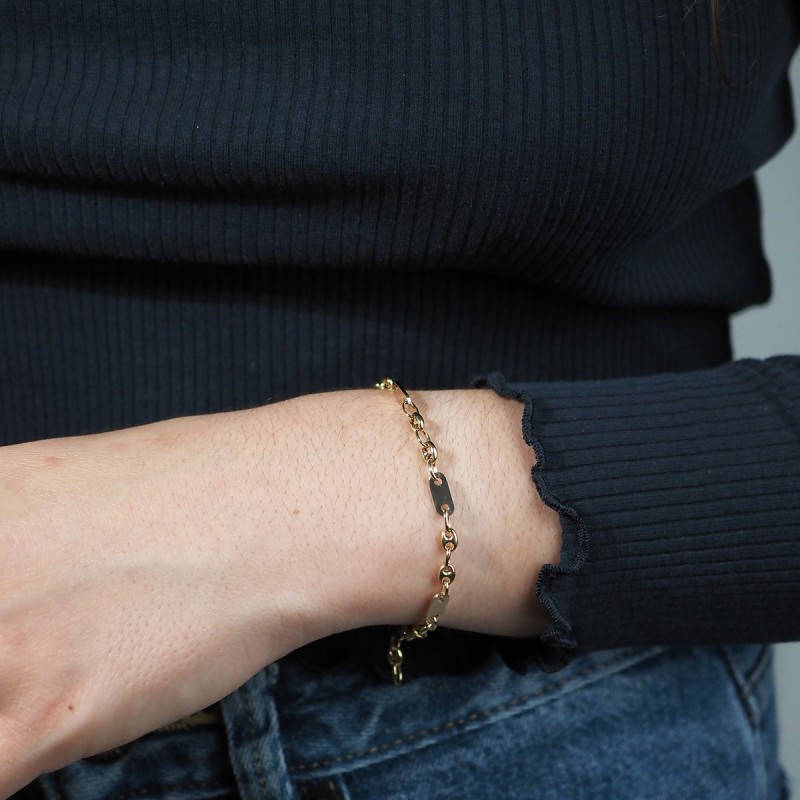 Bracelet en or jaune 750/000 CARADOR maille grain de café