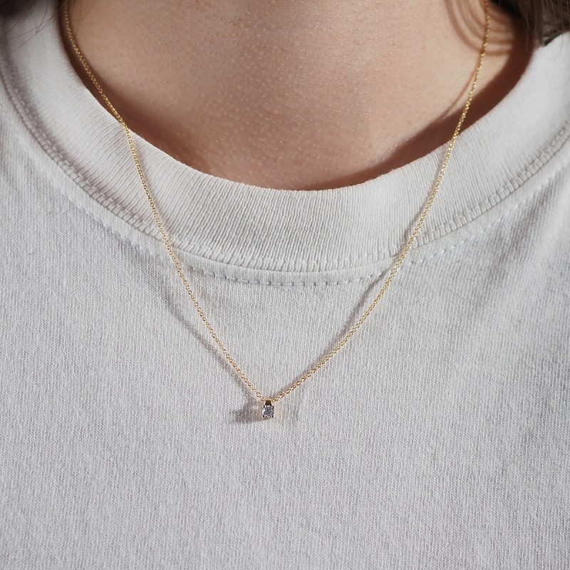 Collier Solitaire carador Or jaune 750/000 et diamant 0,1 cts