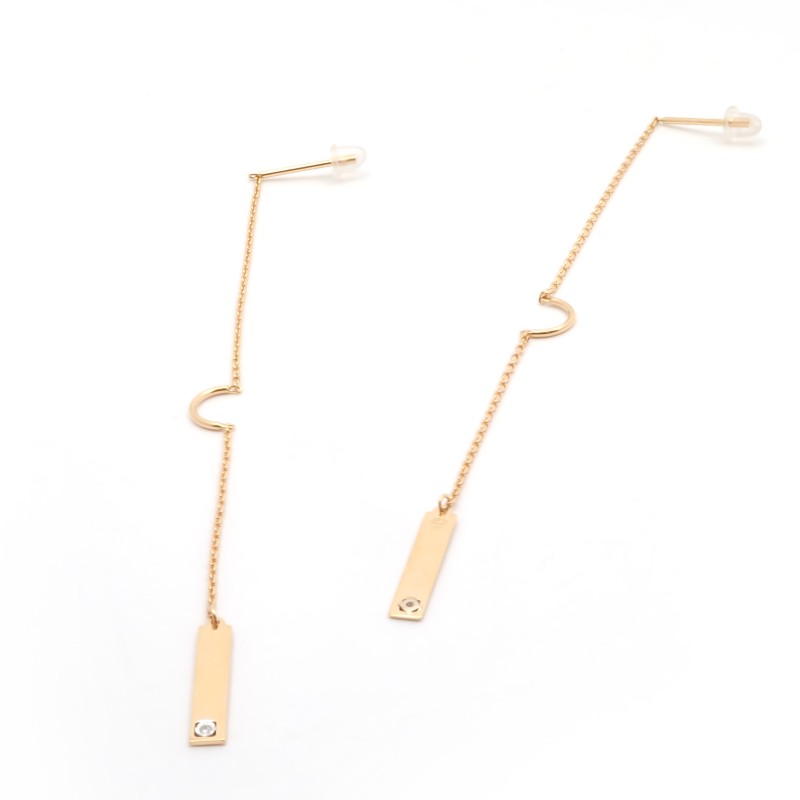 Boucles d'oreilles barette plate pendantes  en or jaune 750/000 et diamant CARADOR
