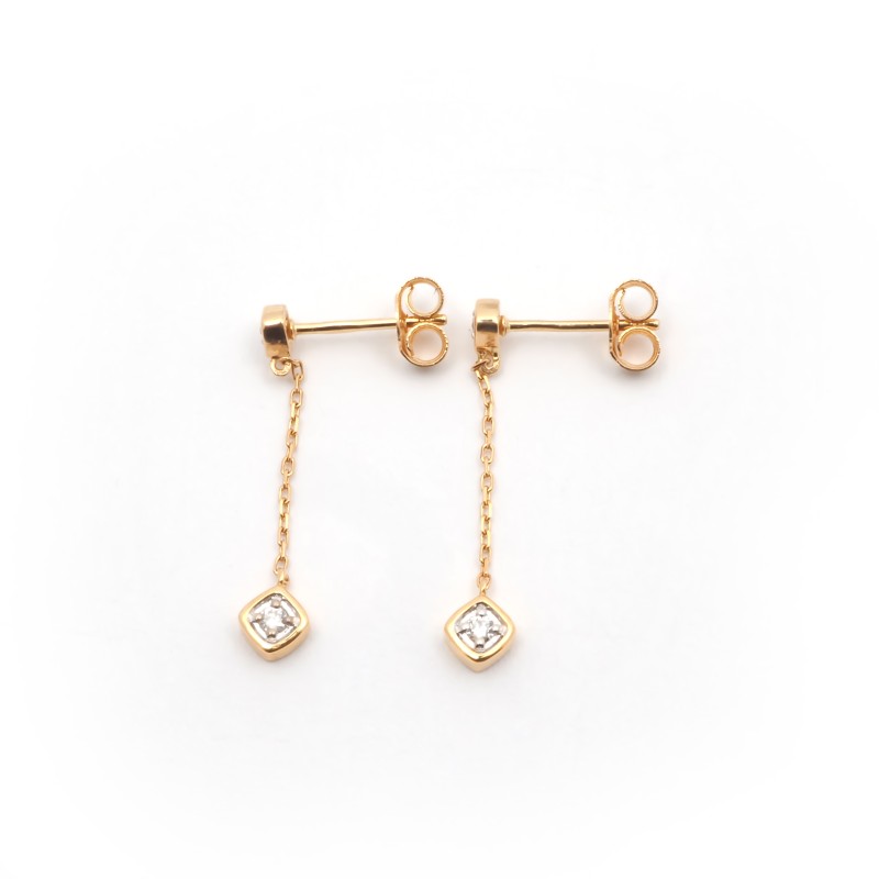 Boucles d'oreilles pendantes  en or jaune 750/000 et diamants CARADOR