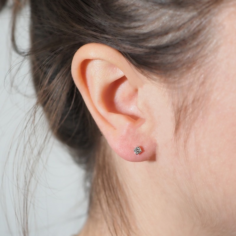 Boucles d'oreilles Carador diamant 0,70 cts or blanc 750/000