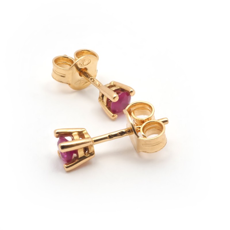 Boucles d'oreilles clous rubis 3 mm Carador en or jaune 750/00