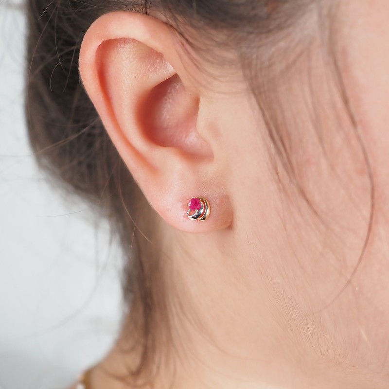 Boucles d'oreilles clous Carador baroque en or bicolore 750/000 et rubis