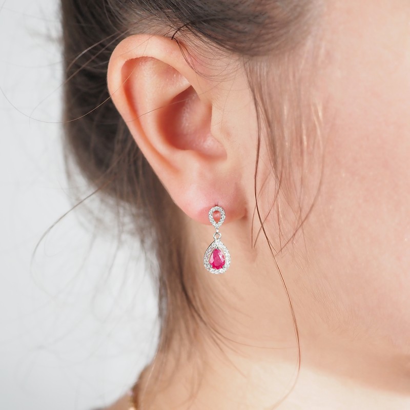 Boucles d'oreilles Joaillerie goutte Carador en or blanc 750/000, rubis et diamants