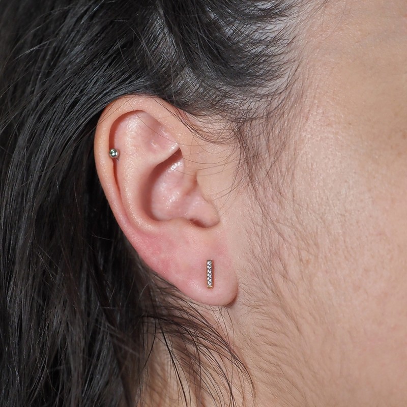 Boucles d'oreilles clous motif barrette femme carador en plaqué or avec oxydes de zirconium
