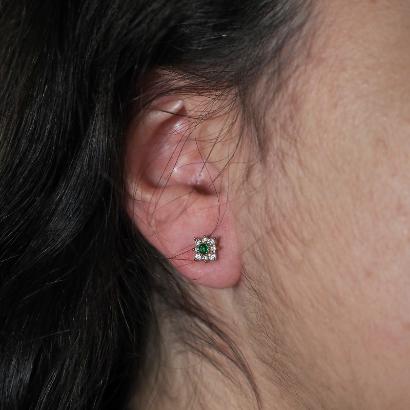 Boucles d'oreilles puces fantaisie femme carador en plaqué or avec oxydes de zirconium blanc et vert