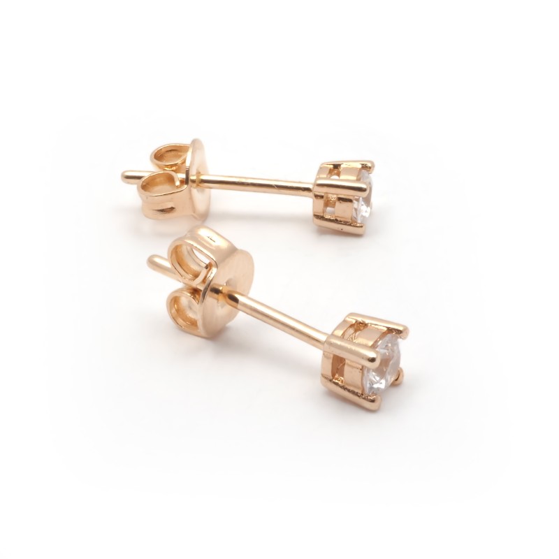 Boucles d'oreilles plaqué or et oxydes de zirconium 3MM sertis 4 griffes carador