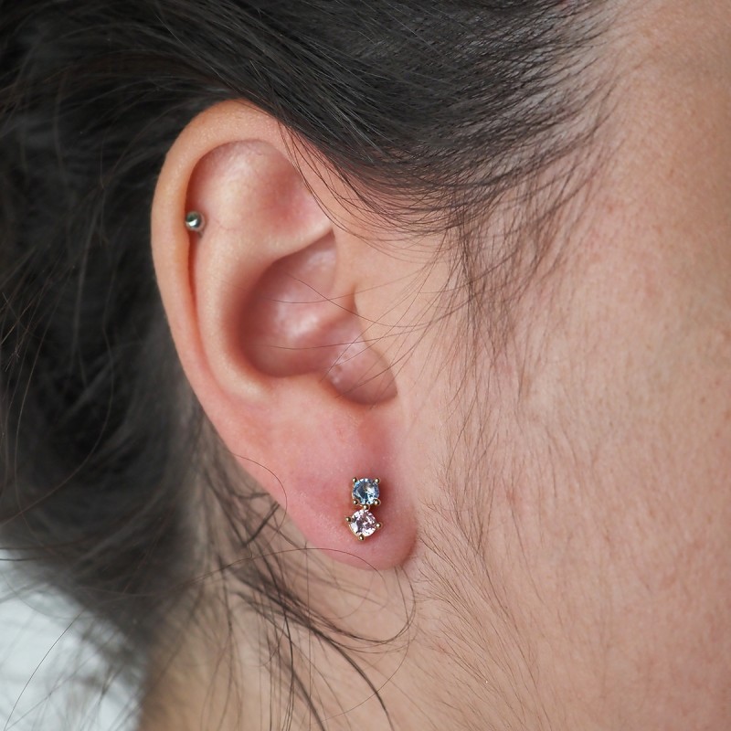 Boucles d'oreilles puces femme carador en plaqué or avec spinelles rose et violet