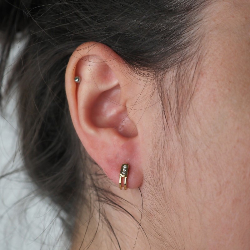 Boucles d'oreilles demi créoles femme carador en plaqué or avec oxydes de zirconium