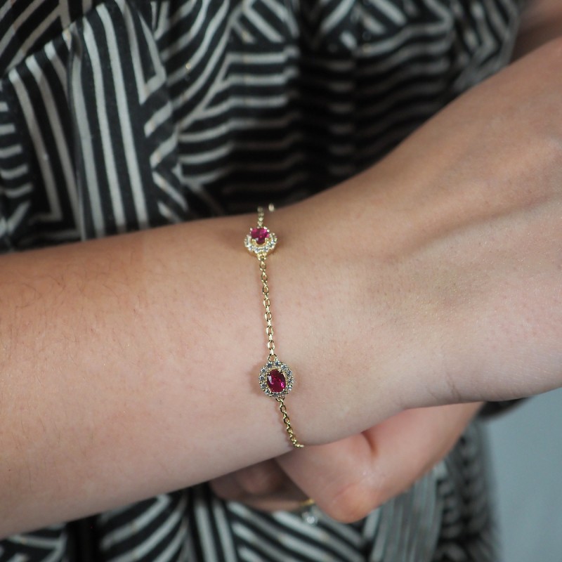 Bracelet fantaisie femme carador en plaqué or avec spinelle rouge