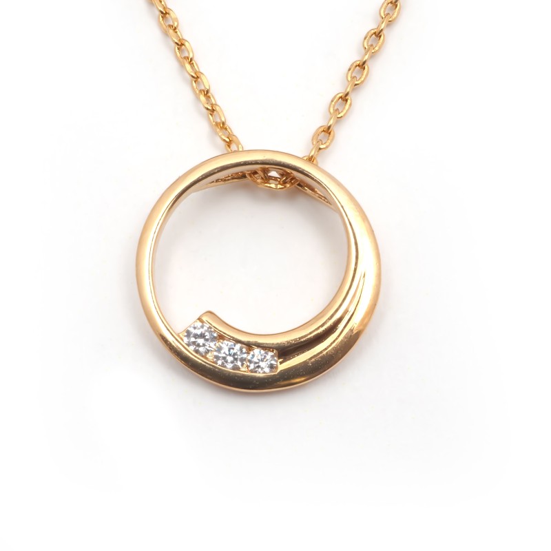 Collier plaqué or et oxydes de zirconium motif cercle carador