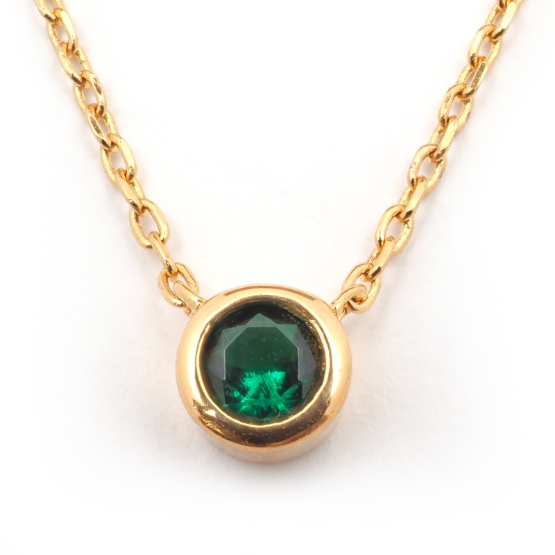 Collier solitaire femme carador en plaqué or avec oxyde de zirconium vert serti clos