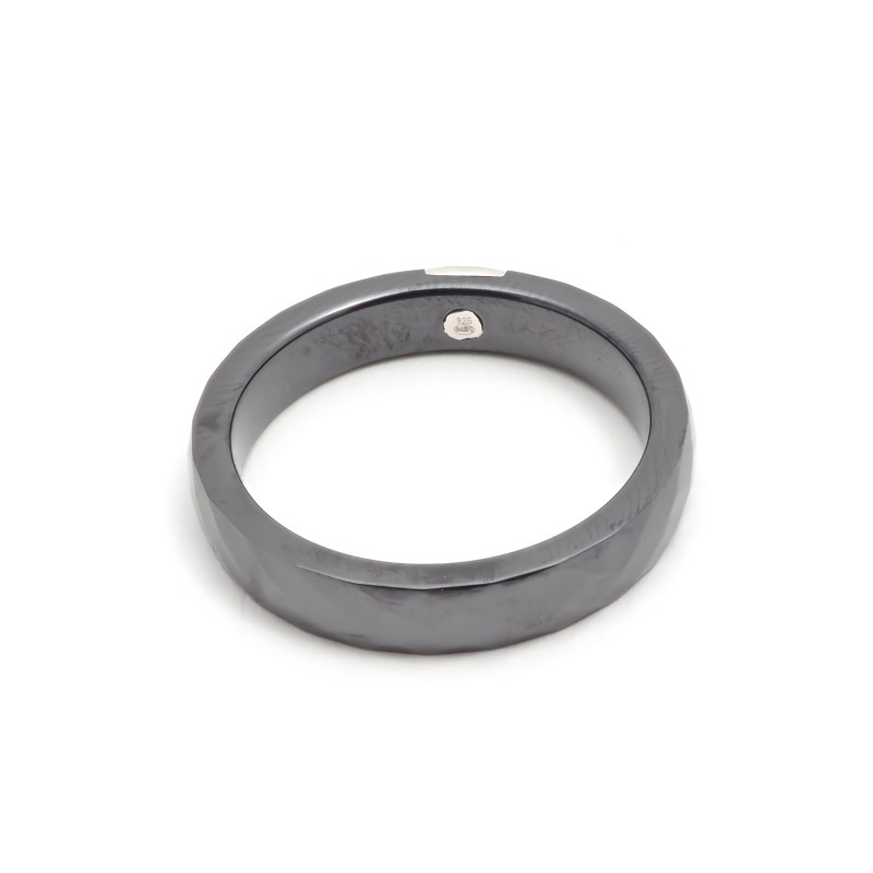 Bague Femme Carador en  Céramique noire facettée avec oxydes de zirconium