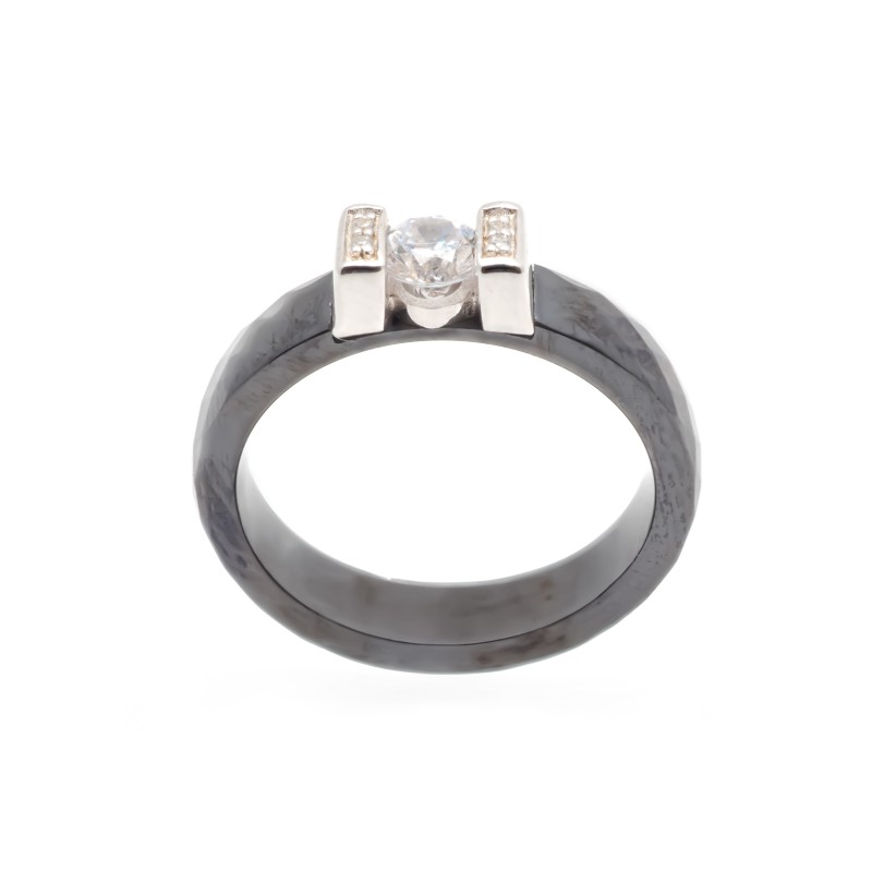 Bague Femme Carador en Céramique noire facettée avec oxydes de zirconium