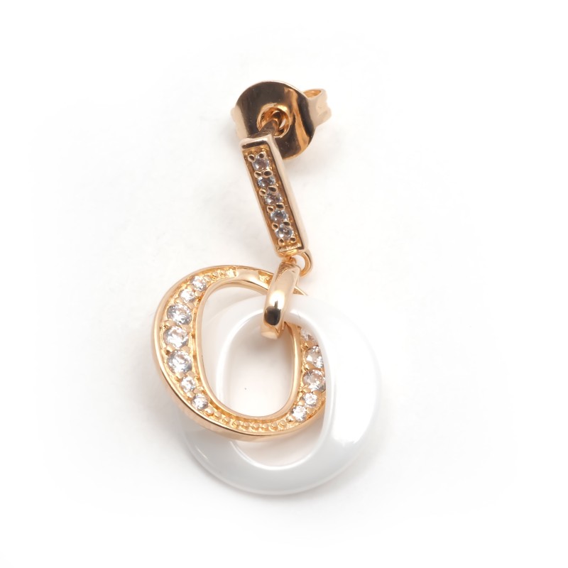 Boucles d'oreilles fantaisie carador en plaqué or avec oxydes de zirconium et céramique blanche