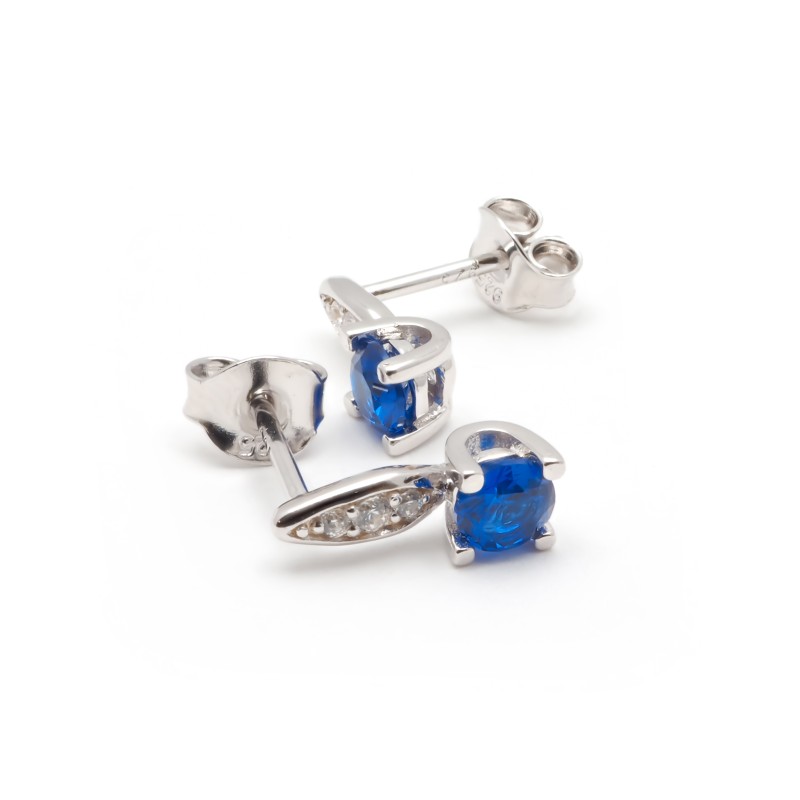 Boucles d'oreilles clous Carador en argent  et  oxydes blanc et bleu