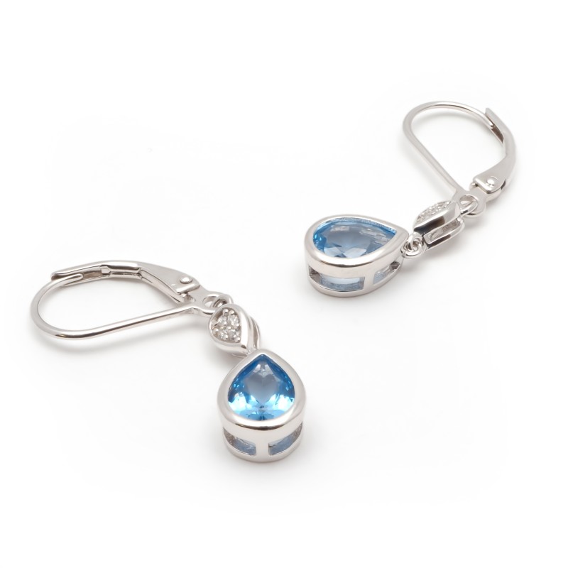 Boucles d'oreilles dormeuses Carador en argent  oxydes de zirconium et spinelle bleue sertie clos