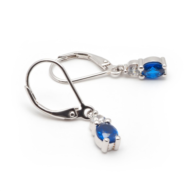 Boucles d'oreilles dormeuses Carador en argent oxydes de zirconium et spinelle bleu foncé sertis