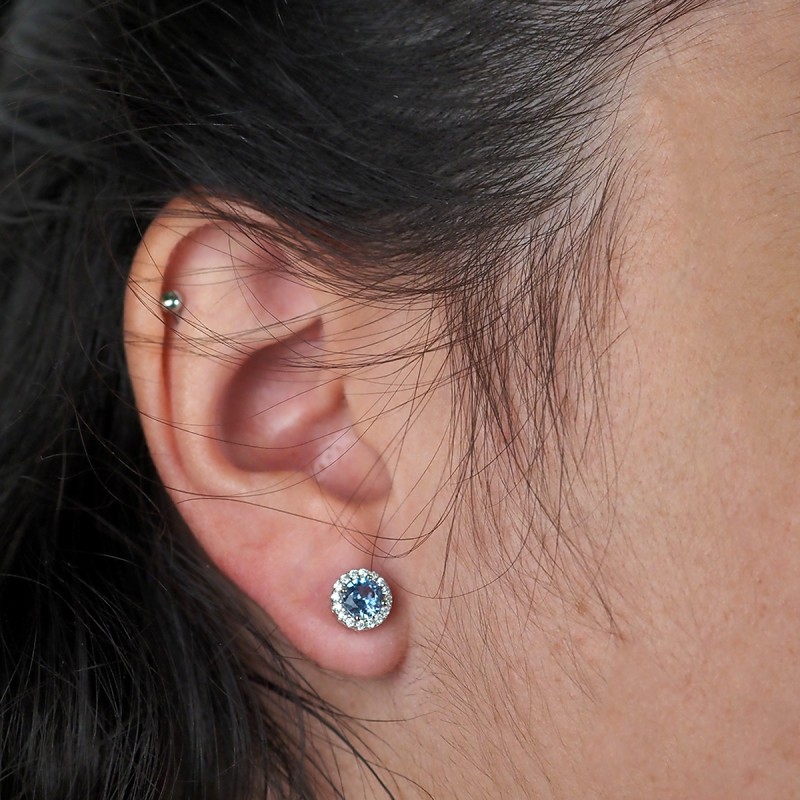 Boucles d'oreilles clous Carador en argent  oxydes de zirconium et spinelle bleue
