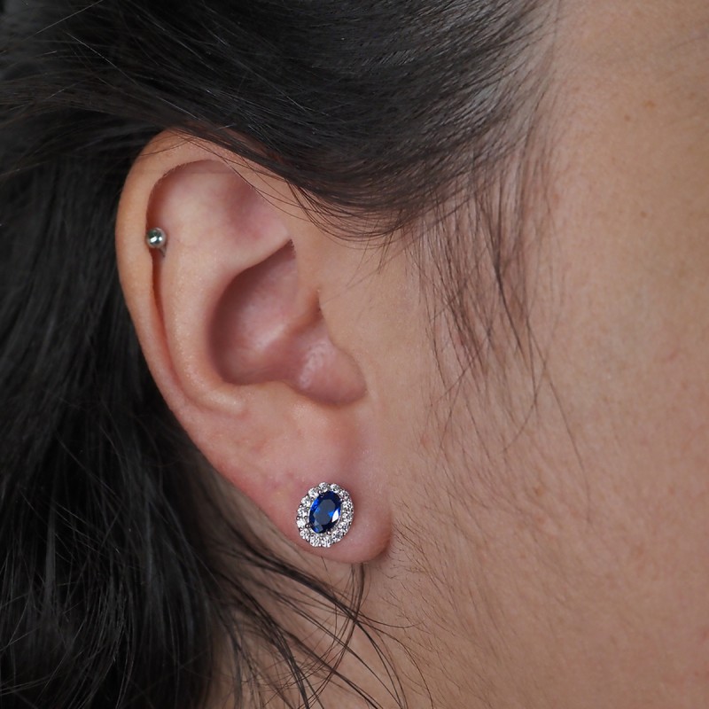 Boucles d'oreilles clous Carador en argent  et spinelle bleu saphir