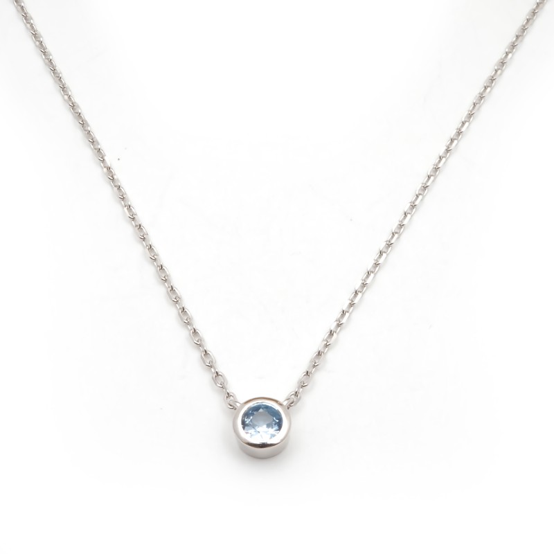 Collier solitaire femme carador en argent avec spinelle bleu clair sertie clos