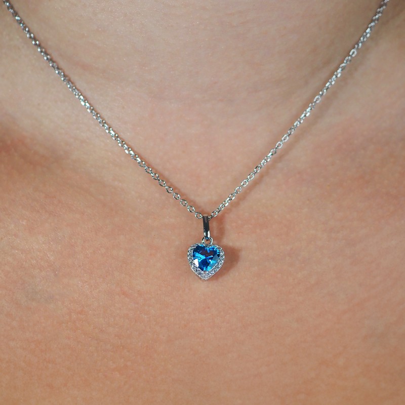 Collier fantaisie femme carador en argent avec oxydes de zirconium blancs et bleu motif cœur