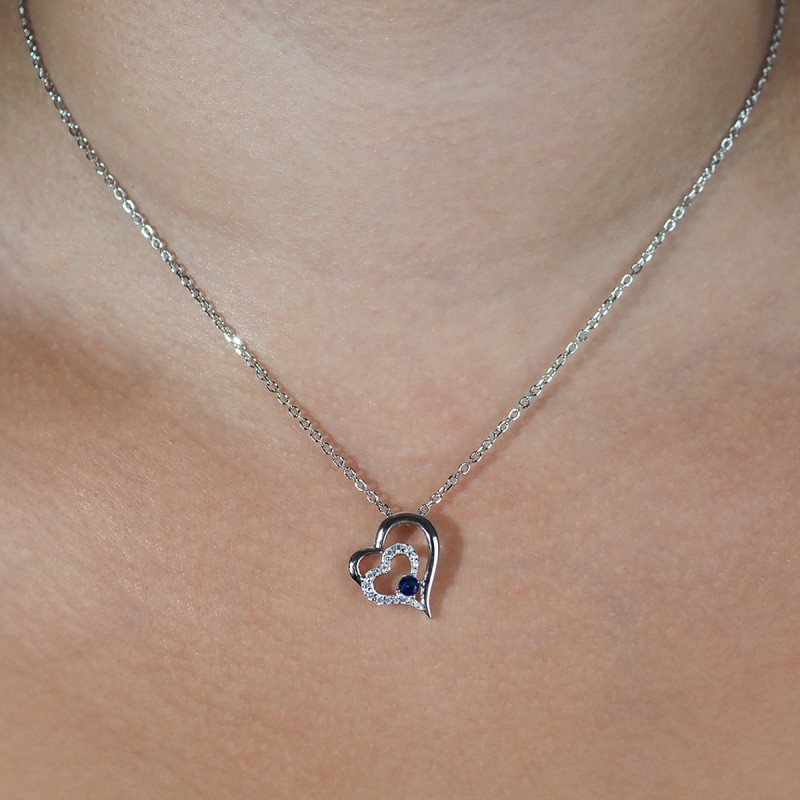 Collier fantaisie femme carador en argent et oxydes blanc et  bleus motif cœurs