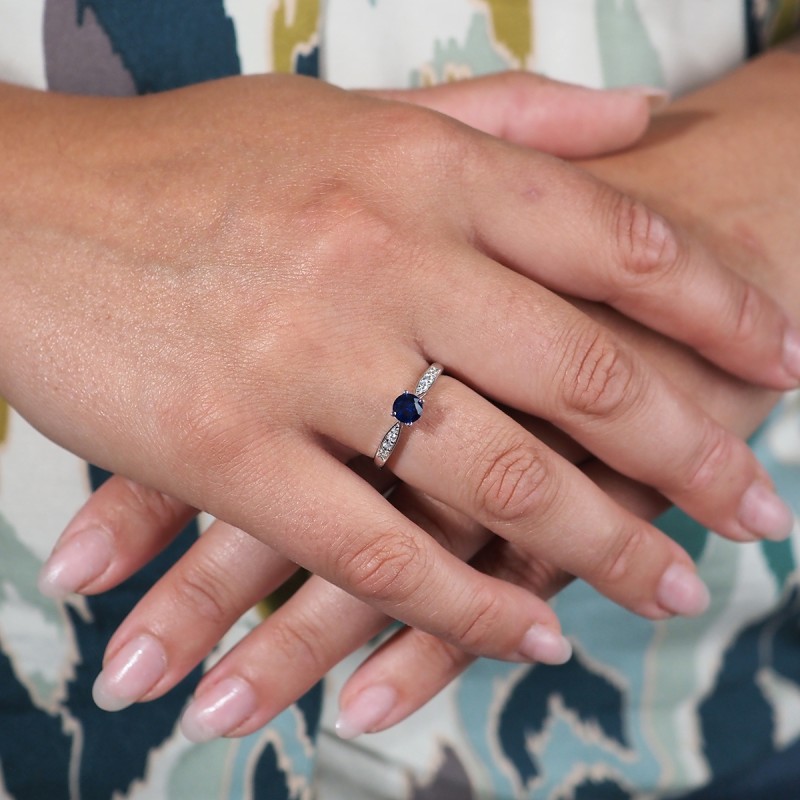 Bague solitaire accompagné Femme Carador en Argent avec Spinelle bleu et Oxydes de zirconium serti 4 griffes