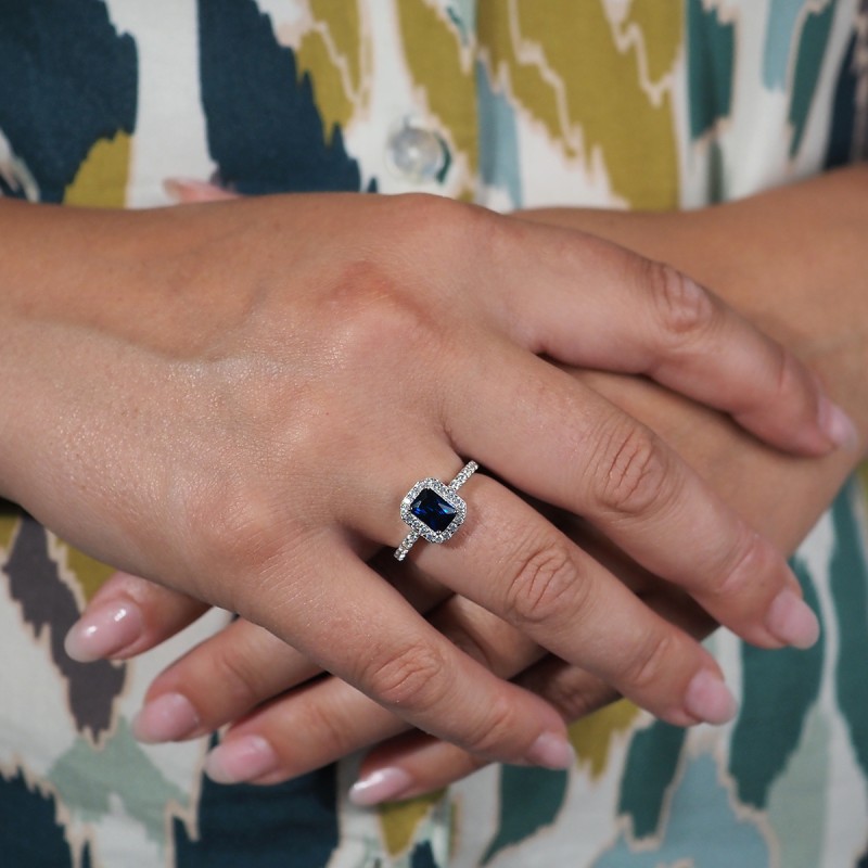 Bague Femme  Carador en argent avec oxydes de zirconium et spinelle bleu foncé