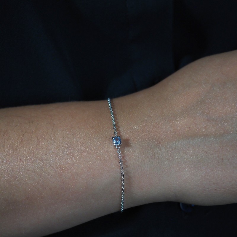 Bracelet femme fantaisie Carador en argent  et spinelle bleu clair serti clos