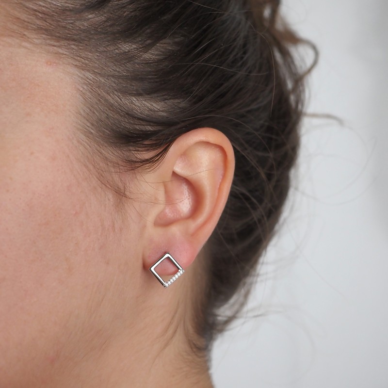 Boucles d'oreilles clous Carador en argent 925/000 et oxydes de zirconium motif carré