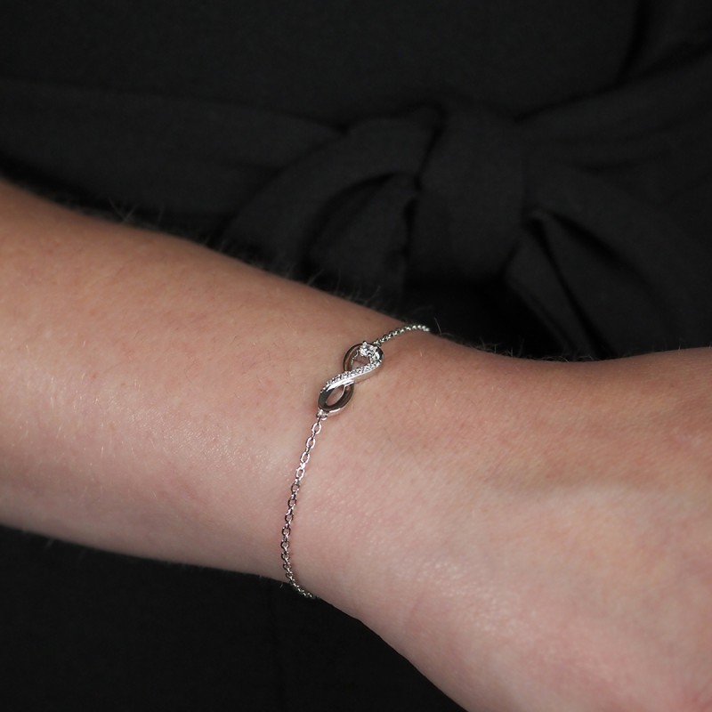 Bracelet femme fantaisie Carador en argent et oxydes de zirconium motif infini