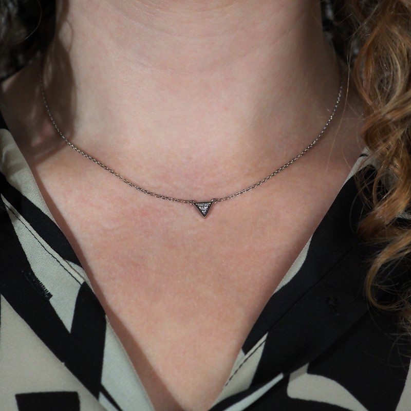 Collier fantaisie femme carador en argent avec oxydes de zirconium forme triangle