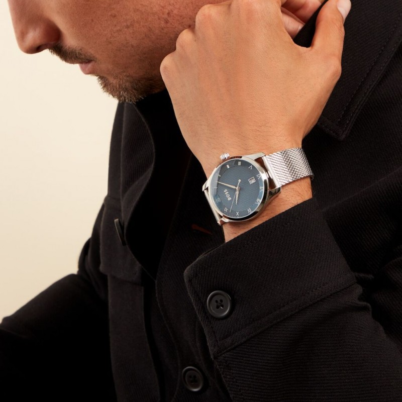 Montre Hugo Boss Principle en acier argenté maille milanaise et cadran bleu